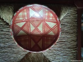 Otros objetos de arte: cuenco o plato tradicional de cerámica bereber (amazigh),
